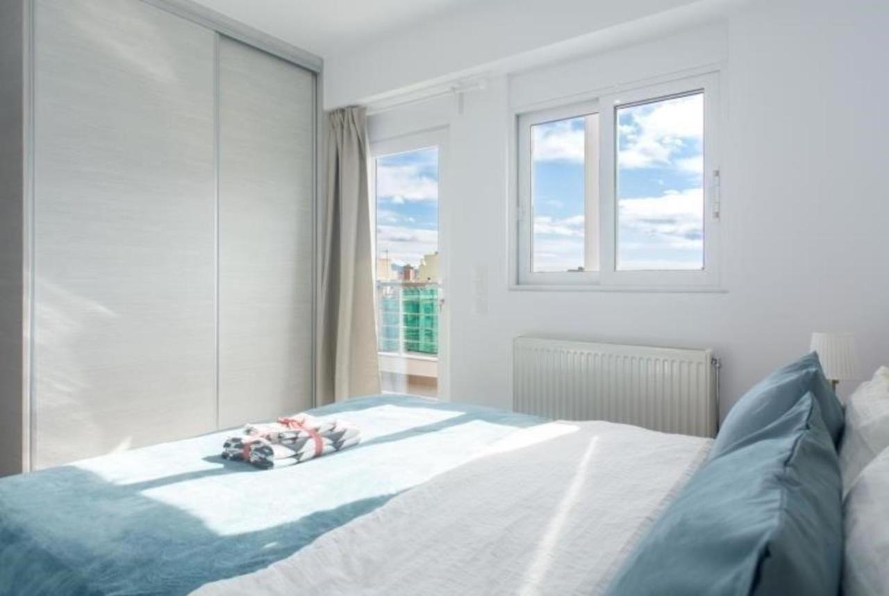 New Spacious Apartment Located In Piraeus Exterior photo